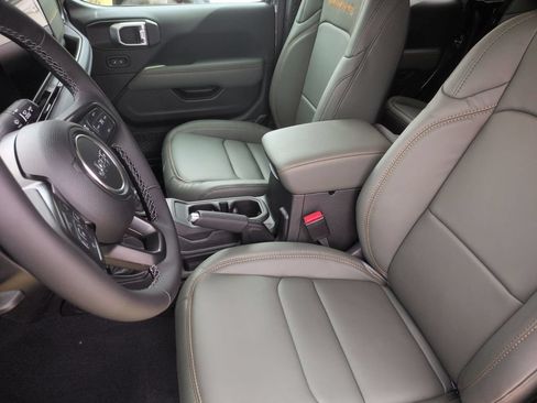 New 2026 Jeep Gladiator Mojave AWD/4WD image 14
