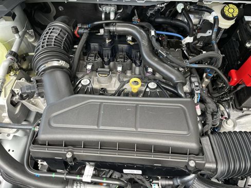 New 2025 Ford Escape ST-Line image 21