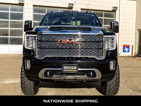 Used 2023 GMC Sierra 2500 Denali w/ Denali Black Diamond Edition image 4
