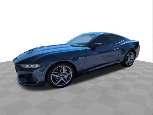 Used 2024 Ford Mustang GT Premium image 4