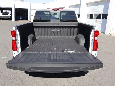 Certified 2025 Chevrolet Silverado 1500 High Country w/ Technology Package image 13