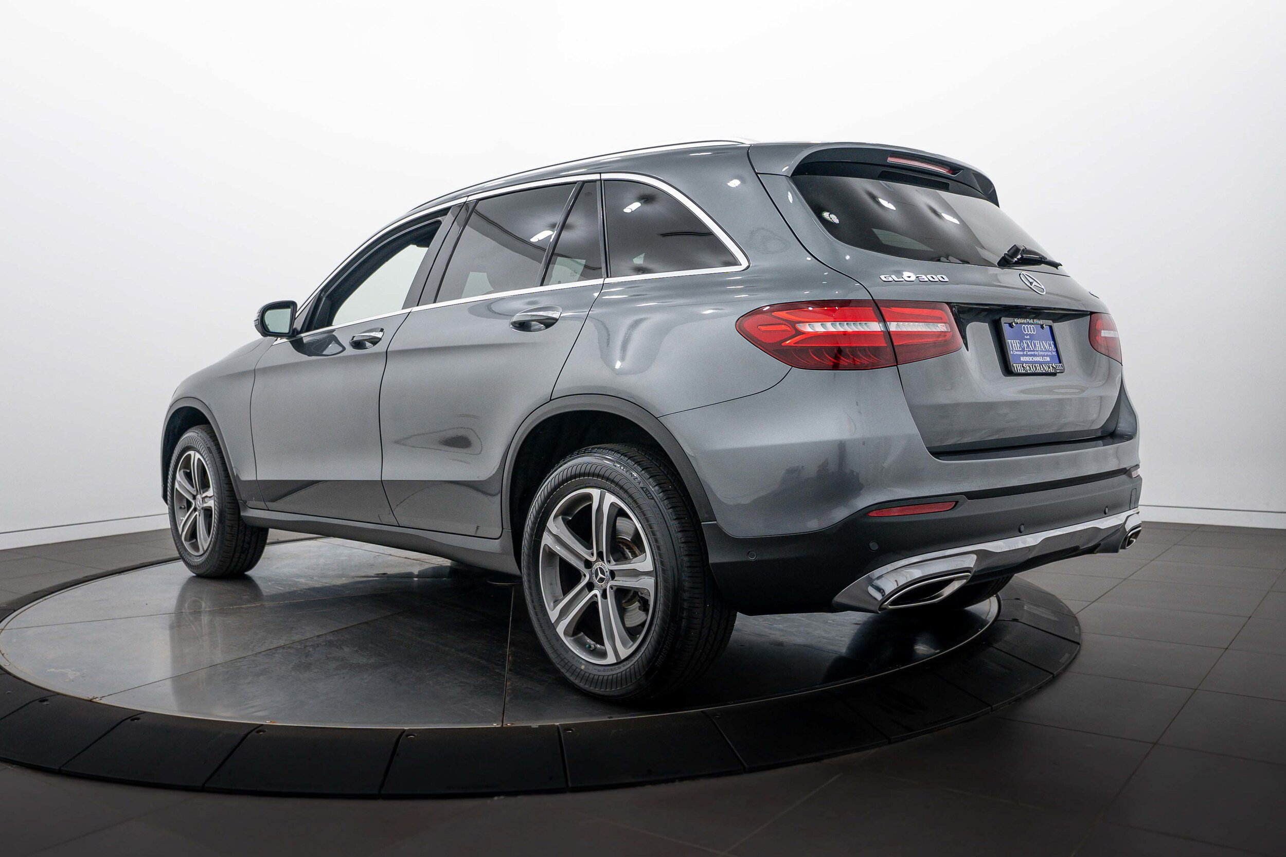 Used 2019 Mercedes-Benz GLC 300 4MATIC image 5