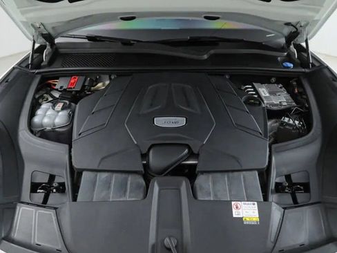 Certified 2023 Porsche Cayenne Coupe image 14