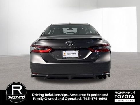 Used 2024 Toyota Camry SE image 6