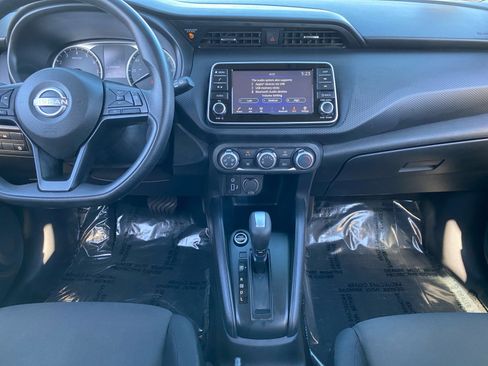 Used 2024 Nissan Kicks S image 11
