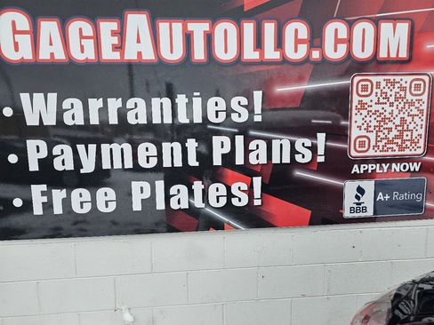 Used 2009 Chevrolet HHR LT image 19