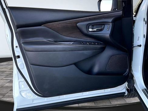 Used 2019 Nissan Murano Platinum w/ Cargo Package FWD image 17