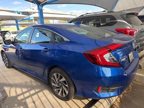 Used 2018 Honda Civic EX image 5