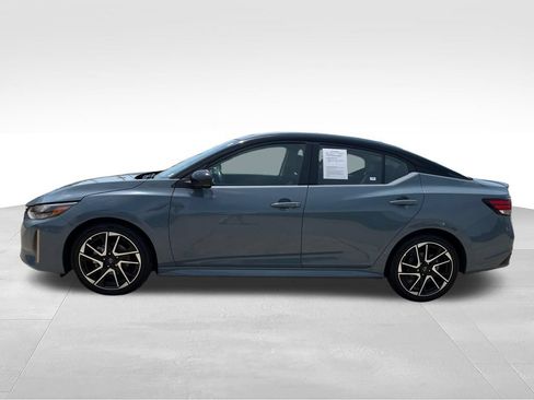 Used 2024 Nissan Sentra SR FWD image 2