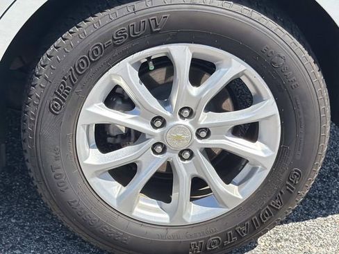 Used 2019 Chevrolet Equinox LS FWD image 14
