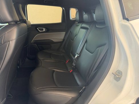 Used 2025 Jeep Compass Limited AWD/4WD image 21