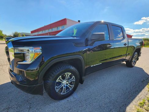Used 2019 GMC Sierra 1500 4x4 Crew Cab w/ Convenience Package image 14