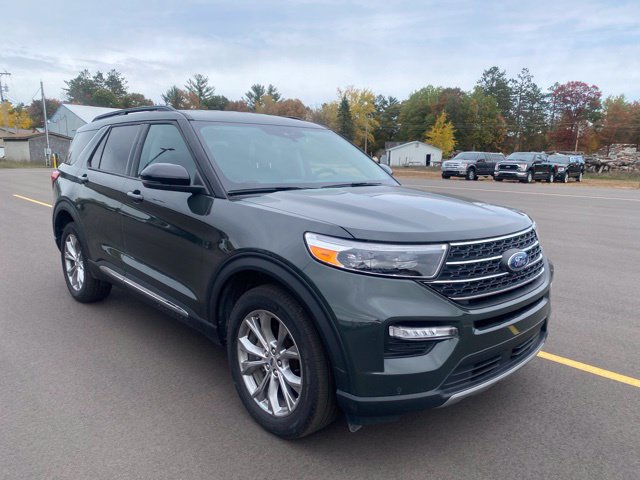 Used 2024 Ford Explorer XLT w/ Equipment Group 202A AWD/4WD image 7