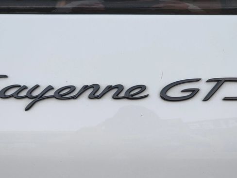 Used 2023 Porsche Cayenne GTS AWD/4WD image 9