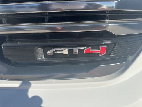 Used 2024 GMC Sierra 1500 AT4 w/ Technology Package image 9