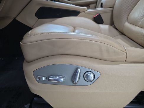 Certified 2024 Porsche Macan w/ Premium Plus Package AWD/4WD image 23