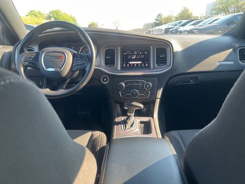 Used 2022 Dodge Charger SXT RWD image 24