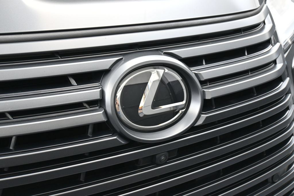 Used 2024 Lexus LX 600 4WD w/ Appearance Package image 13