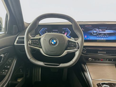 Used 2025 BMW 330i Sedan image 17