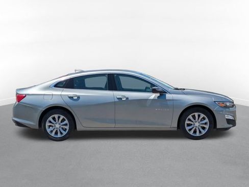 Used 2024 Chevrolet Malibu LT FWD image 2