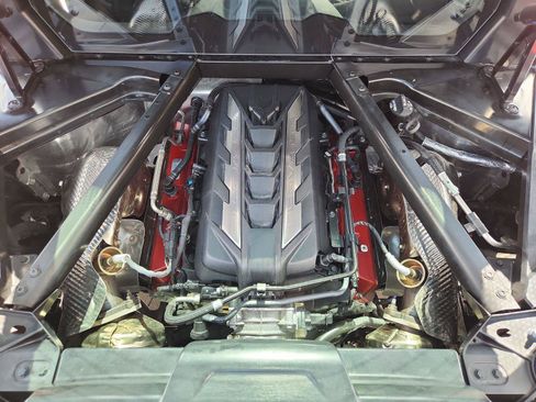 Used 2025 Chevrolet Corvette Stingray Preferred Cpe w/ 2LT RWD image 27