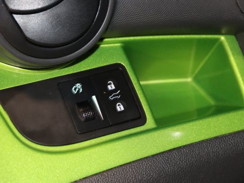 Used 2014 Chevrolet Spark LS image 31