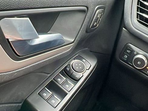 Used 2022 Ford Escape SEL w/ Technology Package image 32