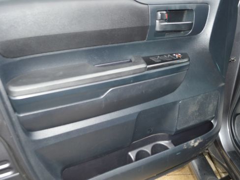 Used 2014 Toyota Tundra SR AWD/4WD image 14