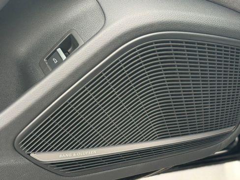 Used 2021 Audi S4 Premium Plus w/ Premium Plus Package image 20