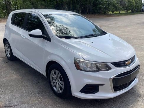 Used 2017 Chevrolet Sonic LT FWD image 8