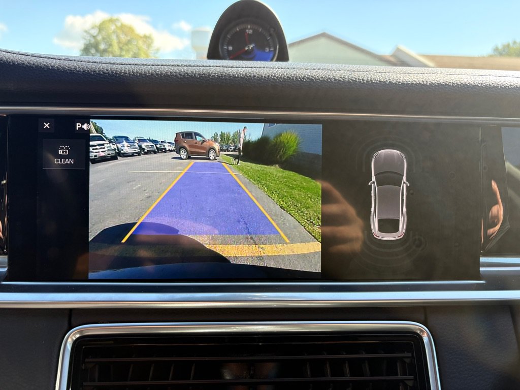 Used 2019 Porsche Panamera 4 AWD/4WD image 19