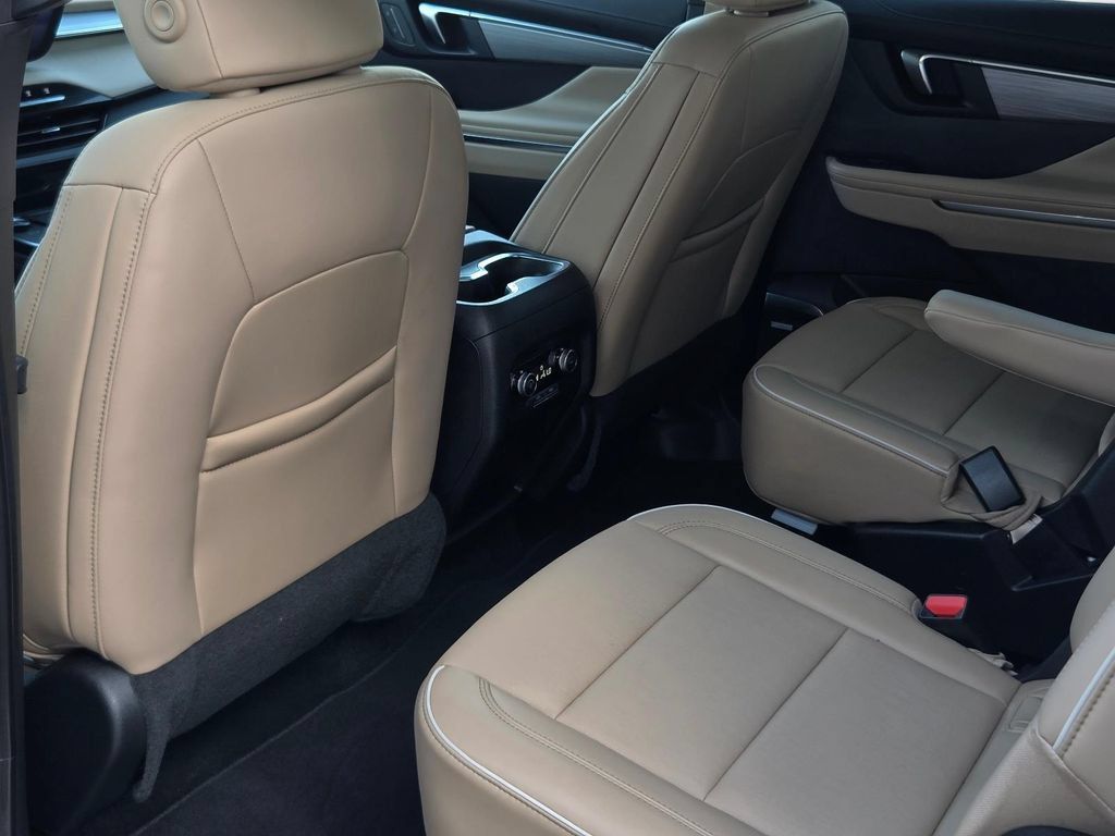 Used 2026 Buick Enclave Preferred FWD image 32