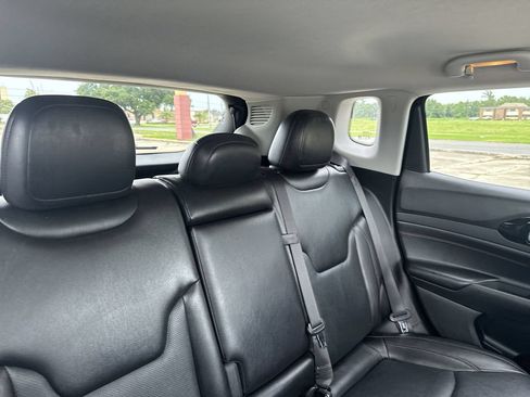Used 2022 Jeep Compass Trailhawk w/ Trailhawk Elite Group AWD/4WD image 33