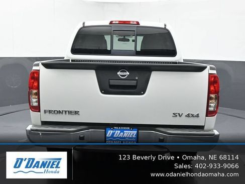 Used 2014 Nissan Frontier SV AWD/4WD image 5