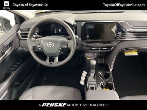Used 2026 Toyota Camry LE w/ Convenience Package FWD image 5