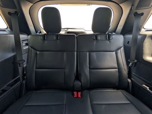 Used 2025 Ford Explorer ST-Line AWD/4WD image 32
