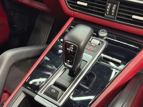 Used 2022 Porsche Cayenne Platinum Edition w/ Premium Package Plus image 16