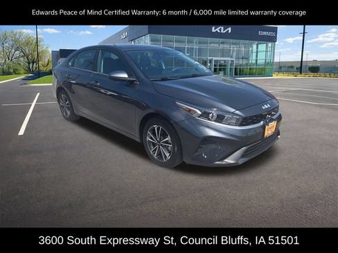 Used 2024 Kia Forte LXS FWD image 3