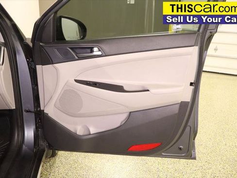 Used 2017 Hyundai Tucson SE w/ SE Popular Package 02 FWD image 32