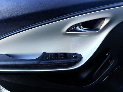 Used 2013 Chevrolet Volt image 9