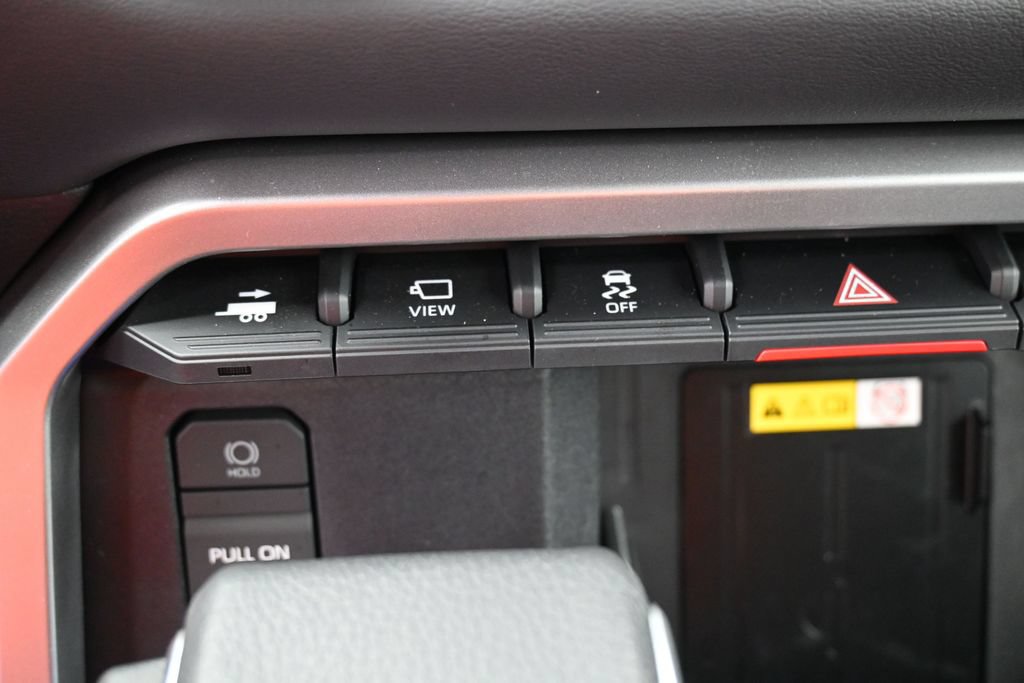 Used 2024 Toyota Tundra Platinum AWD/4WD image 24