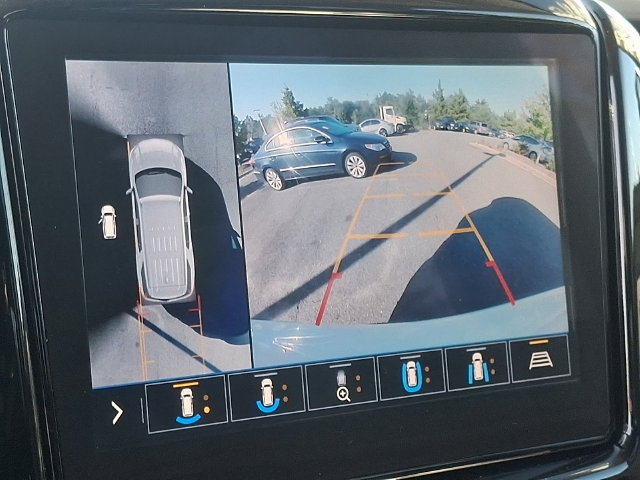 Used 2020 Chevrolet Traverse RS AWD/4WD image 19