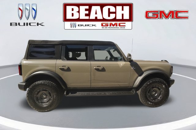 Used 2025 Ford Bronco Outer Banks w/ Sasquatch Package AWD/4WD image 2