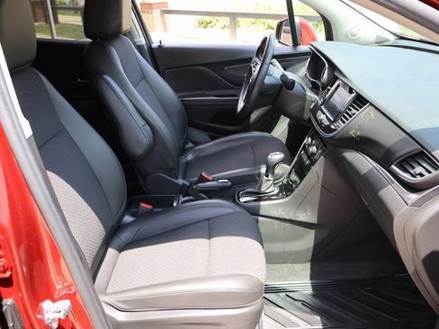 Used 2022 Buick Encore Preferred w/ Safety Package AWD/4WD image 7
