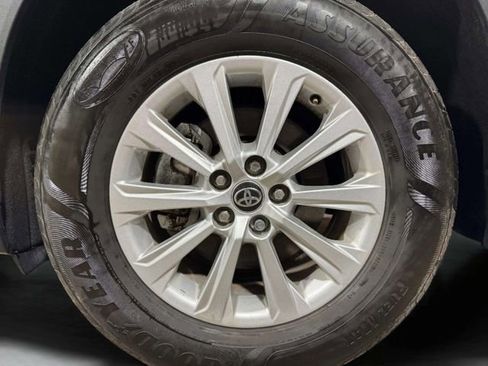 Used 2024 Toyota Grand Highlander image 33