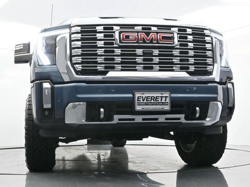 Used 2024 GMC Sierra 2500 Denali w/ Denali Reserve Package AWD/4WD image 40