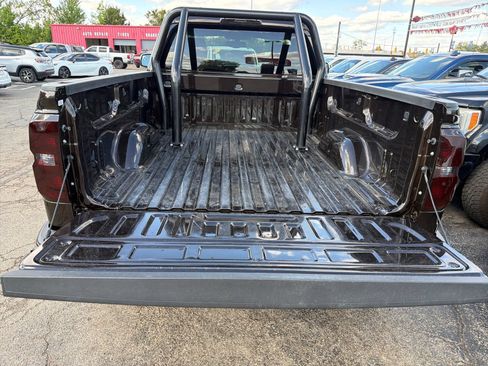 Used 2018 Chevrolet Silverado 1500 LT w/ LT Convenience Package AWD/4WD image 28