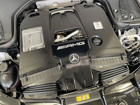 Used 2025 Mercedes-Benz AMG GT 63 image 21