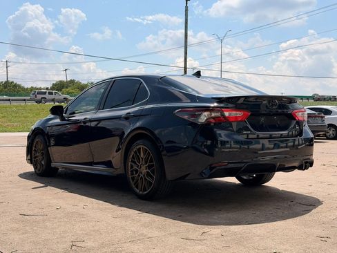 Used 2021 Toyota Camry SE FWD image 5