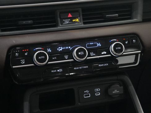 Used 2023 Honda Pilot Elite image 23